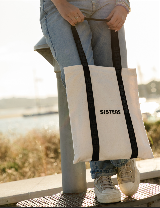 Luxury Canvas Bag – Stylish, Classic & Versatile